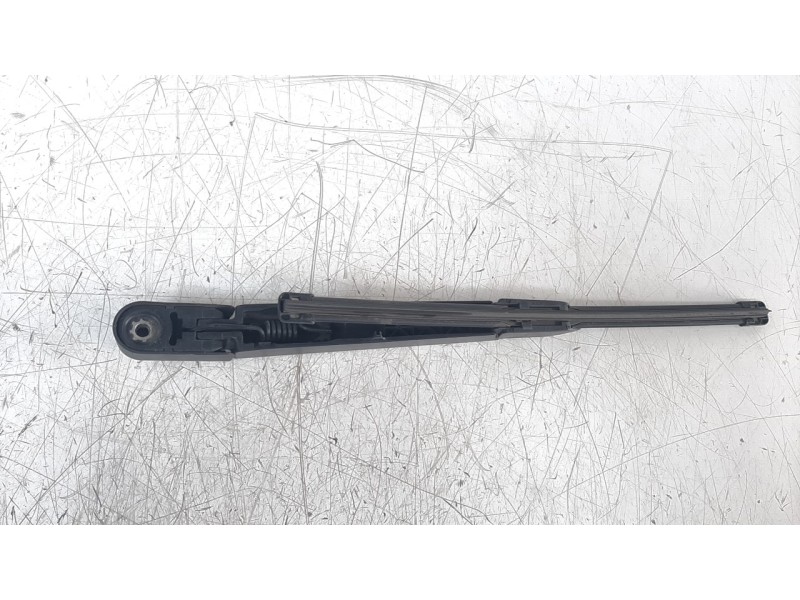 Recambio de brazo limpia trasero para kia niro referencia OEM IAM 98811G5000  