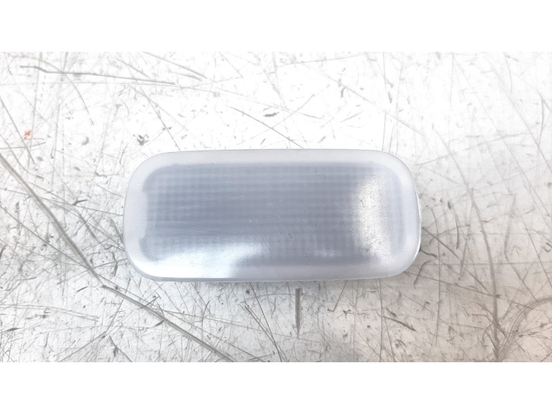 Recambio de luz interior para kia niro referencia OEM IAM 92620D9000  