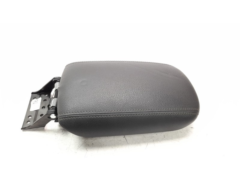 Recambio de apoyabrazos central para hyundai i30 (pd) n line referencia OEM IAM 84660G4000  