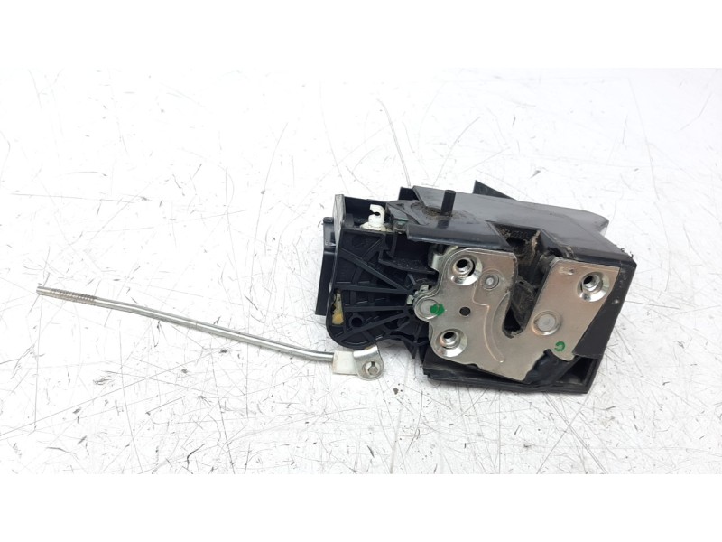 Recambio de cerradura puerta trasera derecha para dacia sandero 1.0 12v cat referencia OEM IAM 825022281R  