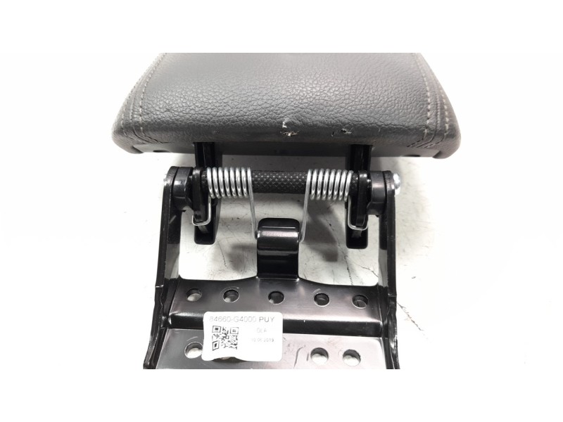 Recambio de apoyabrazos central para hyundai i30 (pd) n line referencia OEM IAM 84660G4000  