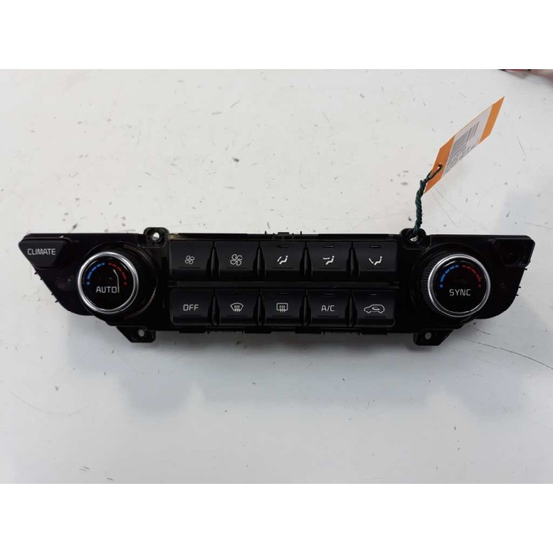 Recambio de mando climatizador para kia sportage x-tech 2wd referencia OEM IAM 97250F1401AK5 MIK6805 