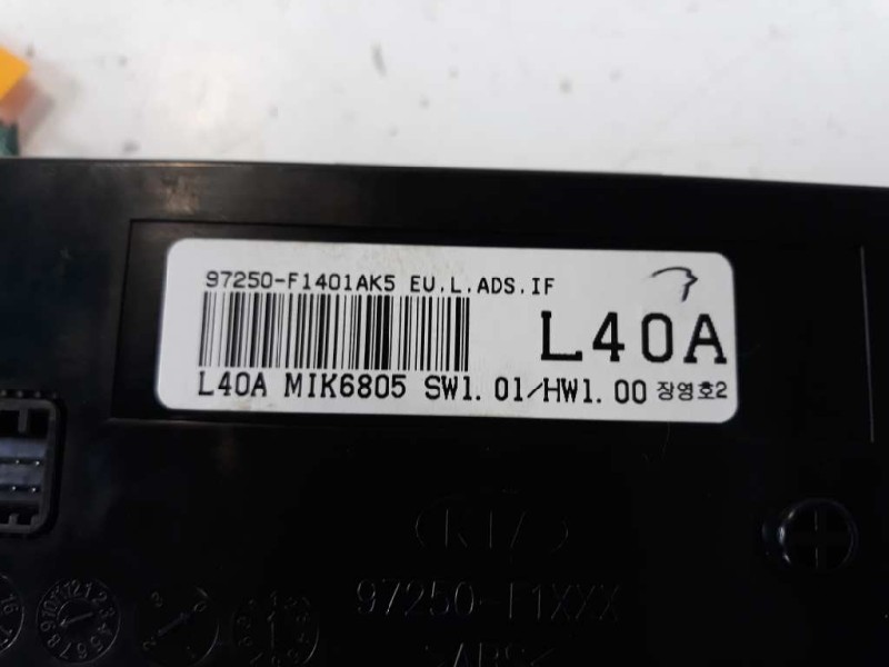 Recambio de mando climatizador para kia sportage x-tech 2wd referencia OEM IAM 97250F1401AK5 MIK6805 