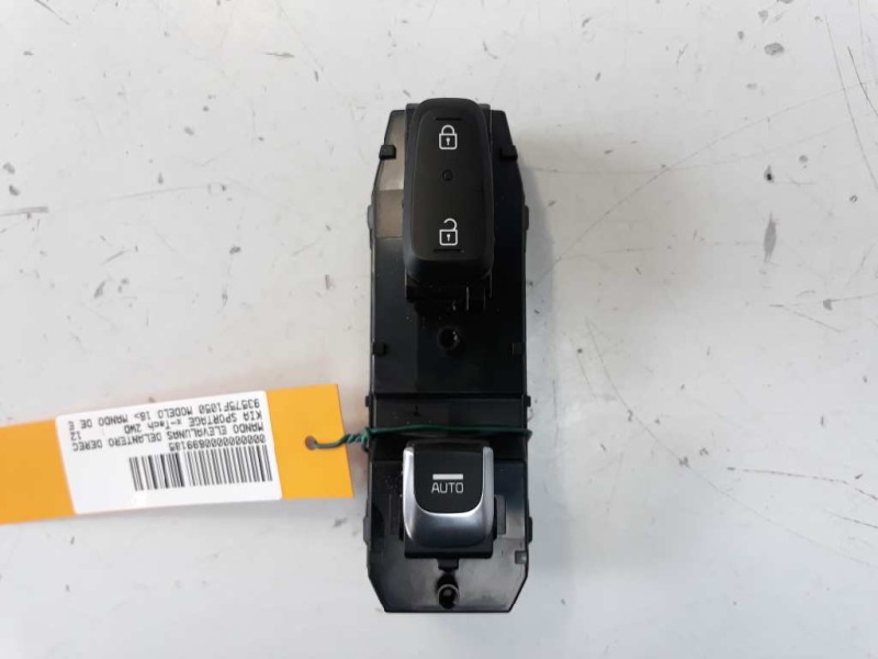 Recambio de mando elevalunas delantero derecho para kia sportage x-tech 2wd referencia OEM IAM 93575F1050  