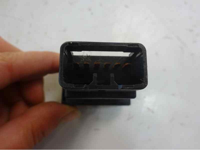 Recambio de interruptor para hyundai elantra (xd) referencia OEM IAM 936102D000  