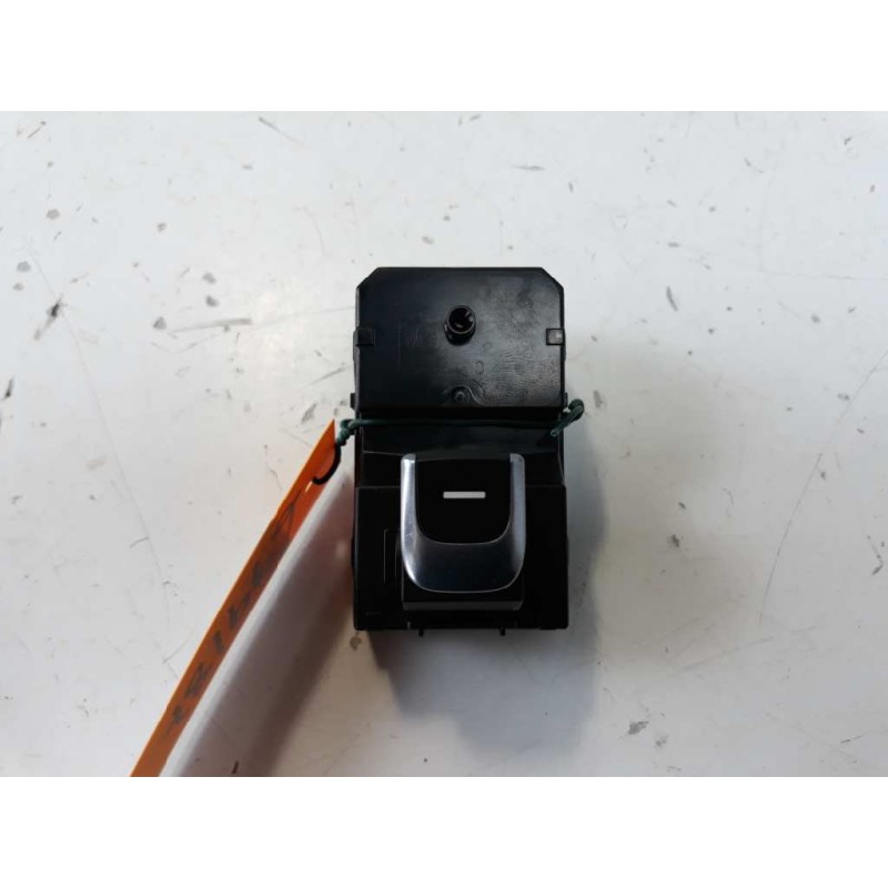 Recambio de mando elevalunas trasero derecho para kia sportage x-tech 2wd referencia OEM IAM 93590D9100 R9N6155 