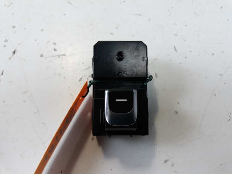 Recambio de mando elevalunas trasero derecho para kia sportage x-tech 2wd referencia OEM IAM 93590D9100 R9N6155 