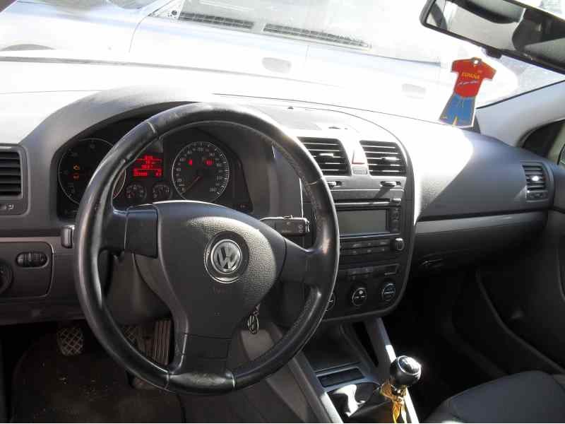 volkswagen golf v berlina (1k1) del año 2005