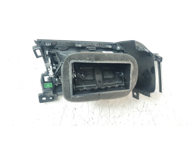 Recambio de rejilla aireadora para kia niro referencia OEM IAM 84790G5000  