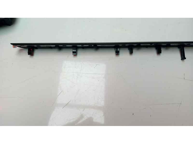 Recambio de rejilla aireadora para volkswagen golf vii lim. gti bluemotion referencia OEM IAM 5G1819703  