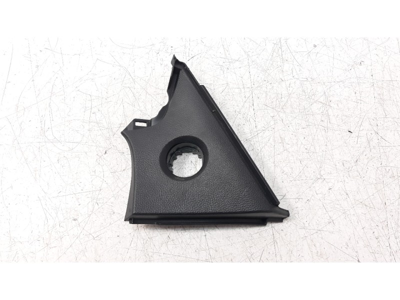 Recambio de moldura para toyota corolla (e21) referencia OEM IAM 5541302650 5541402610 