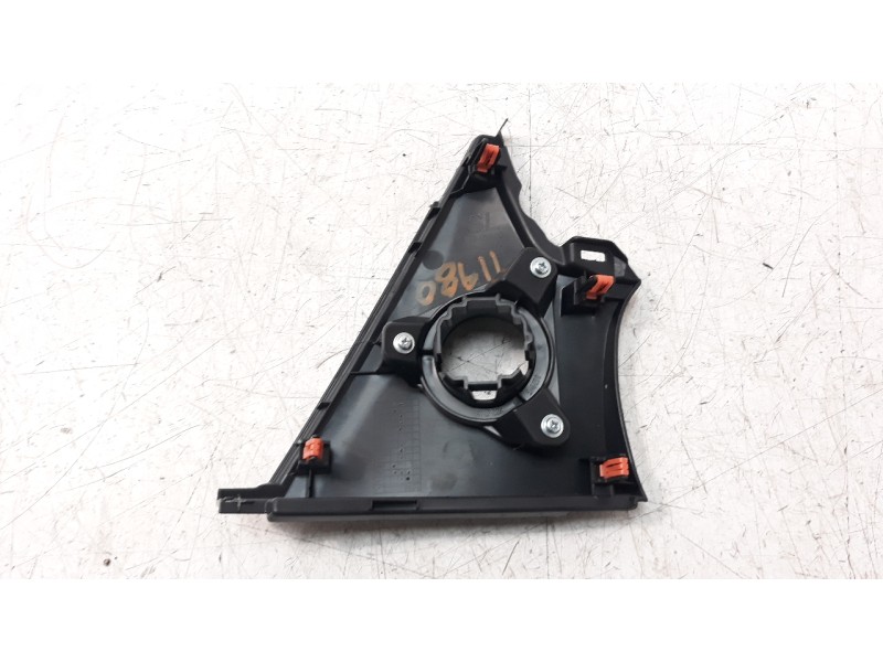Recambio de moldura para toyota corolla (e21) referencia OEM IAM 5541302650 5541402610 