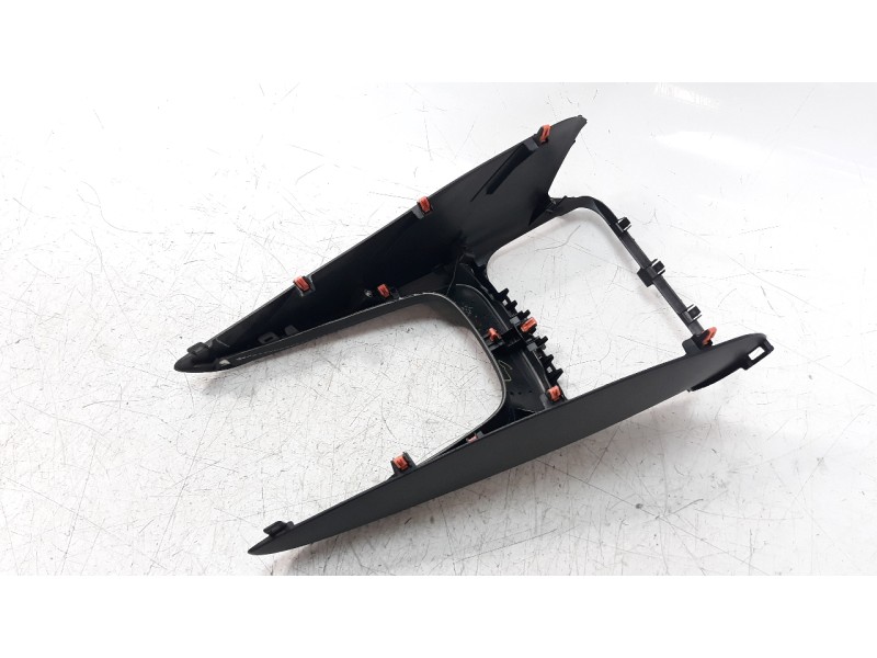 Recambio de moldura para toyota corolla (e21) referencia OEM IAM 5543602410  