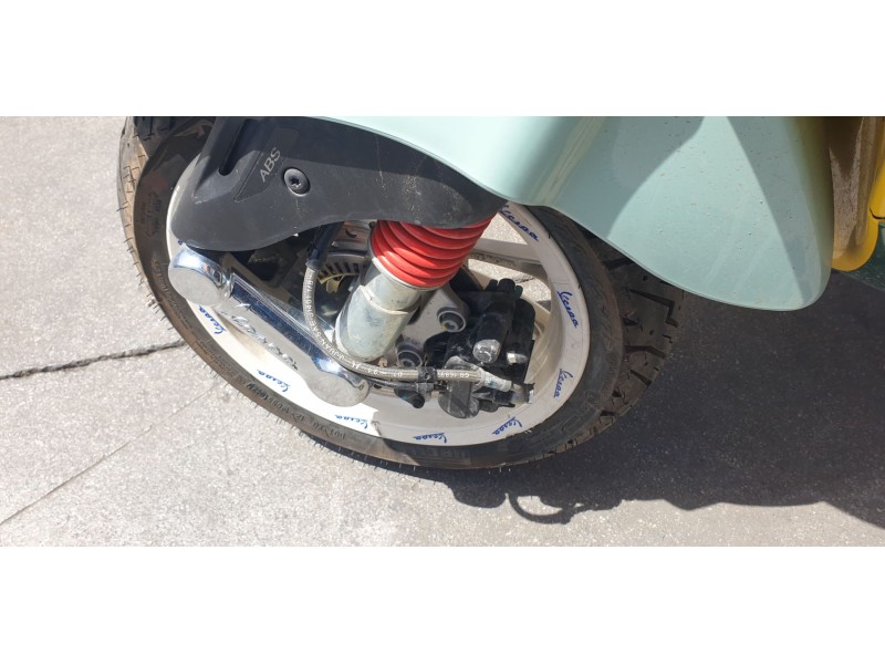 Recambio de pinza de freno delantera izquierda para piaggio (vespa) vespa primavera 125 i-get referencia OEM IAM CM294403  