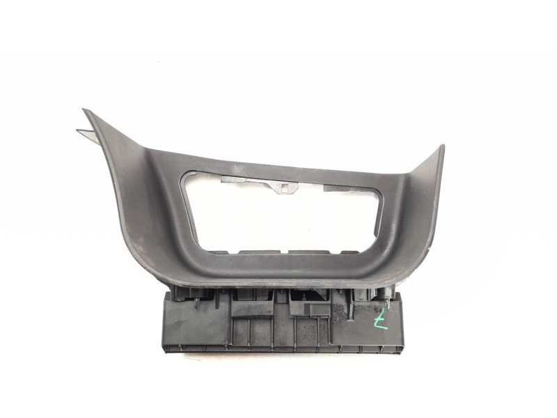 Recambio de estribos laterales para iveco daily furgón 2.3 diesel referencia OEM IAM 5801869292  