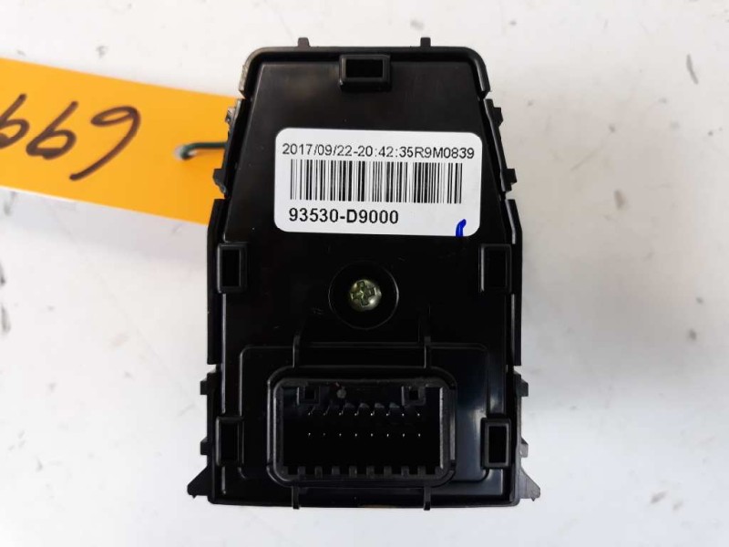 Recambio de mando retrovisor para kia sportage x-tech 2wd referencia OEM IAM 93530D9000 35R9M0839 