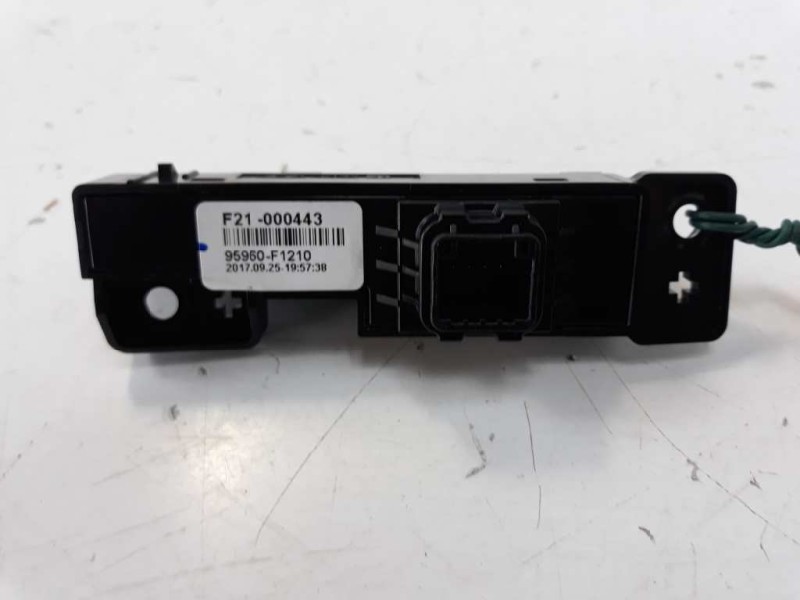 Recambio de pantalla multifuncion para kia sportage x-tech 2wd referencia OEM IAM 95960F1210  