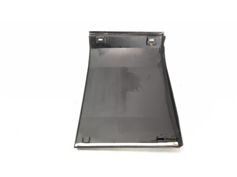 Recambio de moldura para iveco daily furgón 2.3 diesel referencia OEM IAM 5801821733  