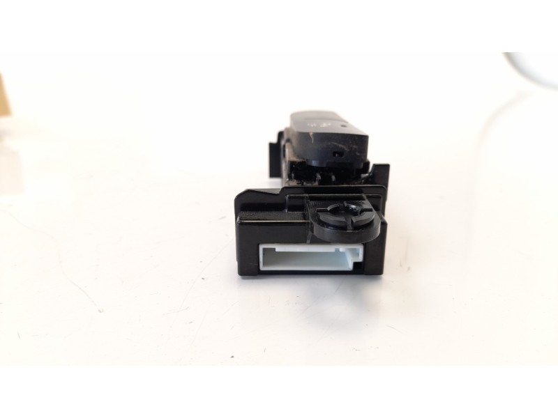 Recambio de interruptor para kia cee´d 1.6 crdi cat referencia OEM IAM 93310A2000 49D1C11400 
