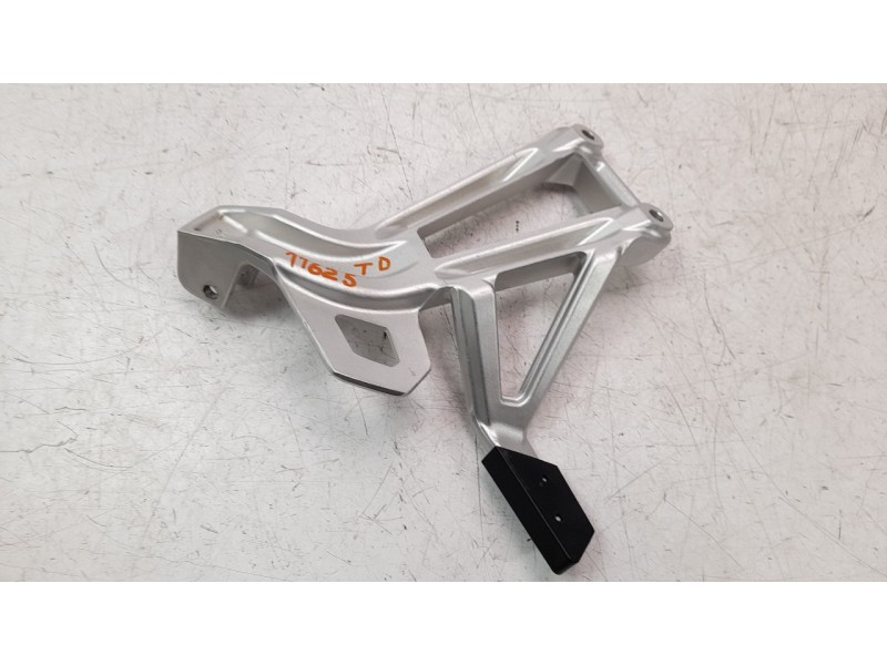Recambio de estribo para bmw f 750 gs referencia OEM IAM 46718564830  