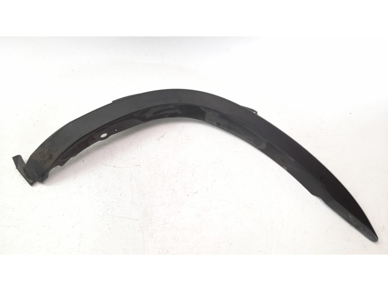 Recambio de aletin delantero derecho para iveco daily furgón 2.3 diesel referencia OEM IAM 5801762169  