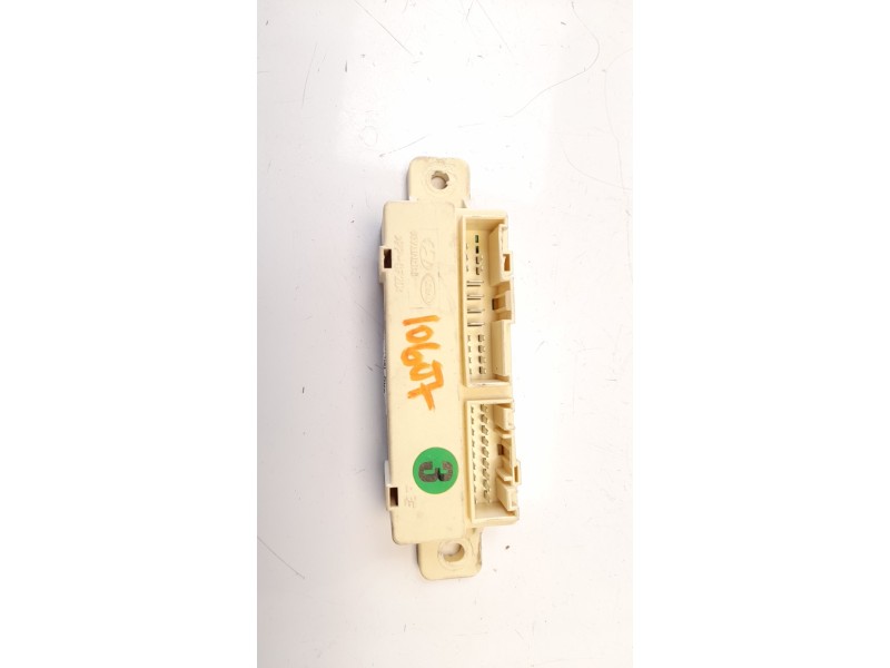 Recambio de caja reles / fusibles para kia cee´d 1.6 crdi cat referencia OEM IAM 919402H130  