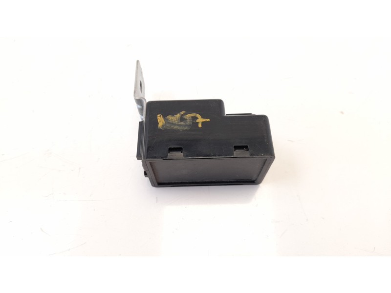 Recambio de modulo electronico para kia cee´d 1.6 crdi cat referencia OEM IAM 957102G100  