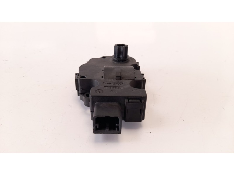 Recambio de motor calefaccion para volvo v40 kinetic referencia OEM IAM 18032015  