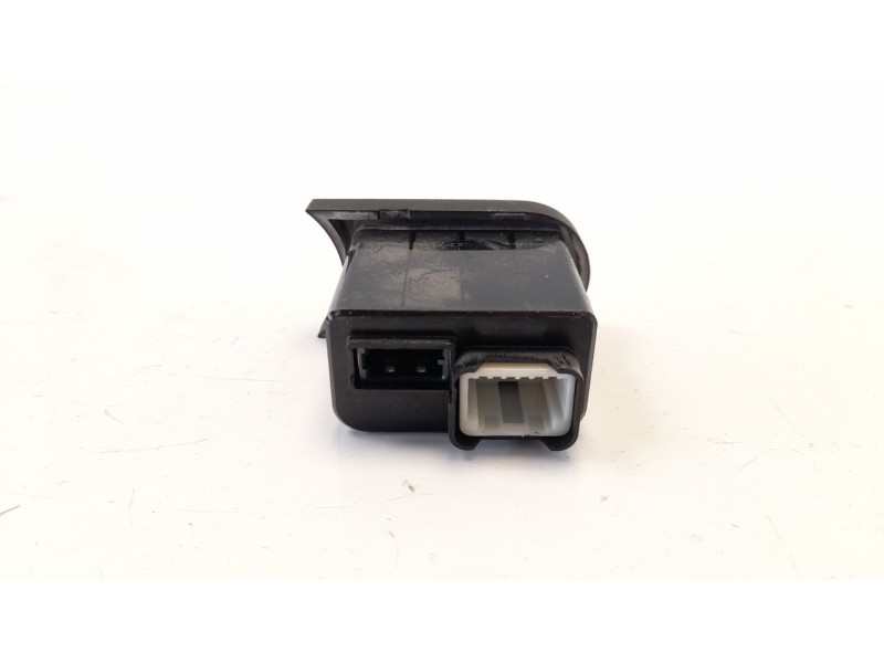 Recambio de interruptor para kia cee´d 1.6 crdi cat referencia OEM IAM 96120A2100  