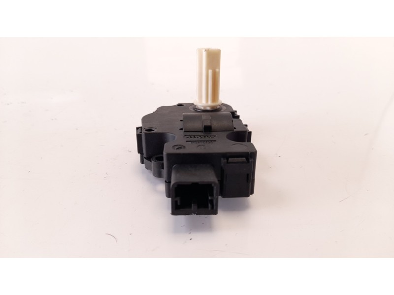 Recambio de motor calefaccion para volvo v40 kinetic referencia OEM IAM 01042015  