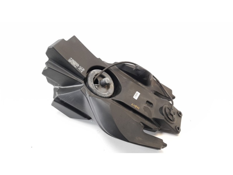 Recambio de deposito combustible para bmw f 800 s/st referencia OEM IAM 16117711027  