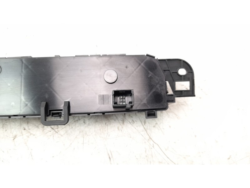 Recambio de mando climatizador para citroen berlingo furgón driver m referencia OEM IAM 98081722ZD  