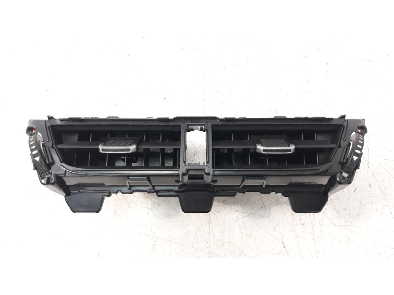 Recambio de rejilla aireadora para toyota corolla (e21) referencia OEM IAM 5567002830  