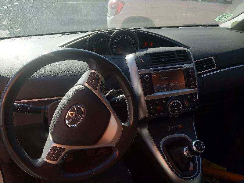 toyota verso del año 2014