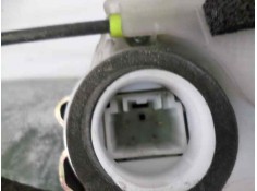 Recambio de cerradura puerta trasera derecha para toyota prius+ eco referencia OEM IAM    2