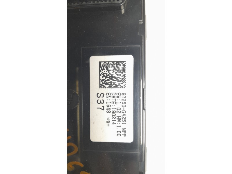 Recambio de mando climatizador para hyundai i30 (pd) n line referencia OEM IAM 97250G4251MPP  