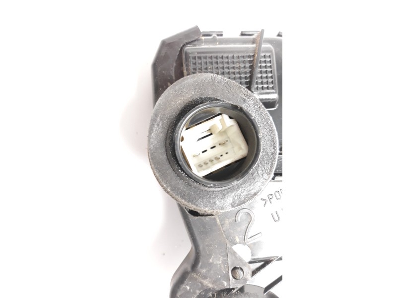 Recambio de cerradura puerta delantera derecha para toyota auris 1.4 turbodiesel cat referencia OEM IAM   