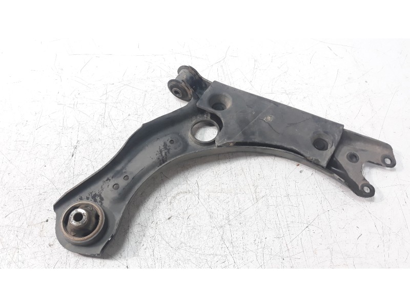 Recambio de brazo suspension inferior delantero izquierdo para volkswagen polo referencia OEM IAM 2Q0498151  