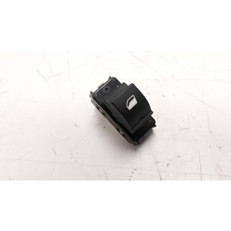 Recambio de mando elevalunas trasero derecho para citroen c4 picasso 1.2 12v e-thp referencia OEM IAM 96762292ZD IAF240007 