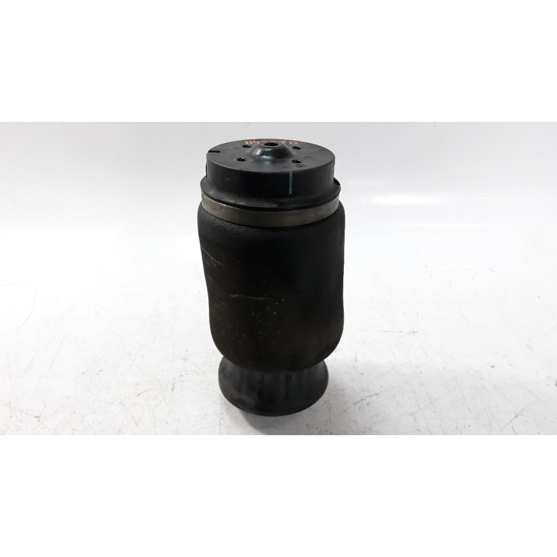Recambio de amortiguador trasero derecho para mercedes-benz clase gl (x166) gl 350 bluetec 4matic (166.824) referencia OEM IAM A
