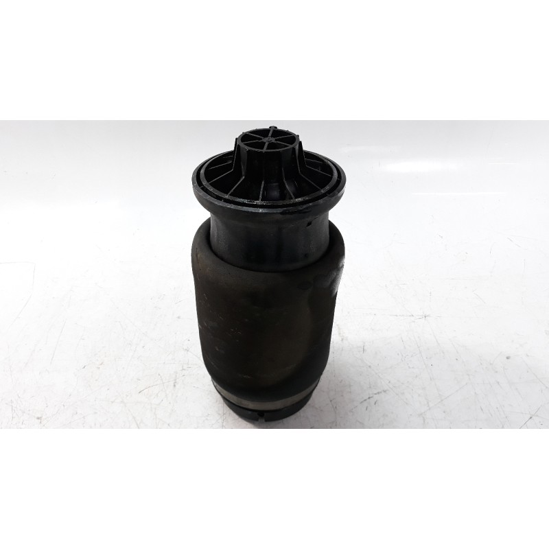 Recambio de amortiguador trasero derecho para mercedes-benz clase gl (x166) gl 350 bluetec 4matic (166.824) referencia OEM IAM A