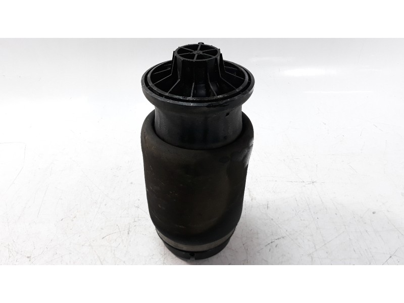 Recambio de amortiguador trasero derecho para mercedes-benz clase gl (x166) gl 350 bluetec 4matic (166.824) referencia OEM IAM A