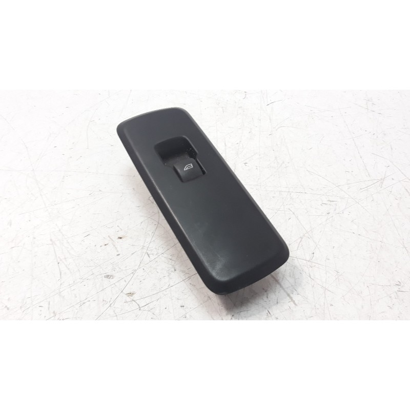 Recambio de mando elevalunas trasero derecho para land rover discovery 4 2.7 td v6 cat referencia OEM IAM AH2214717AB IAF210018 