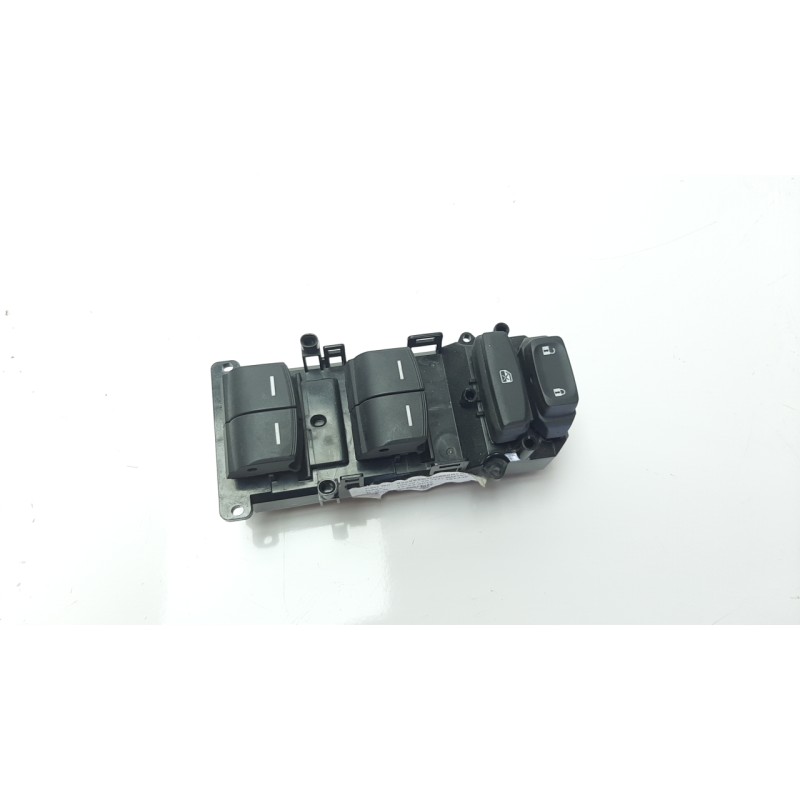 Recambio de mando elevalunas delantero izquierdo para honda civic lim.5 (fk) 1.0 vtec cat referencia OEM IAM 83595TGGG620BLK  