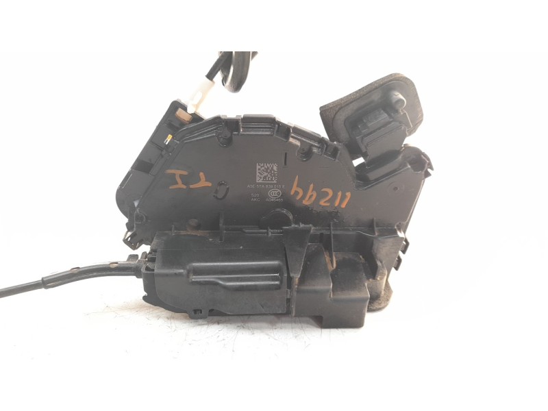 Recambio de cerradura puerta trasera izquierda para volkswagen polo referencia OEM IAM 5TA839015E  