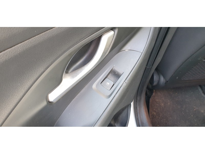 Recambio de mando elevalunas trasero izquierdo para hyundai i30 (pd) n line referencia OEM IAM 93581G3010  