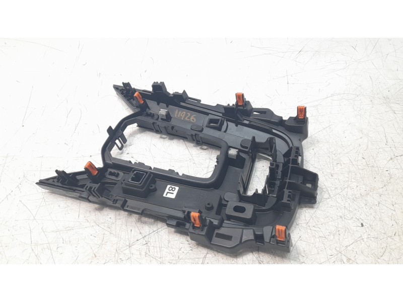 Recambio de moldura para toyota corolla (e21) hybrid style referencia OEM IAM 3597002080C0  