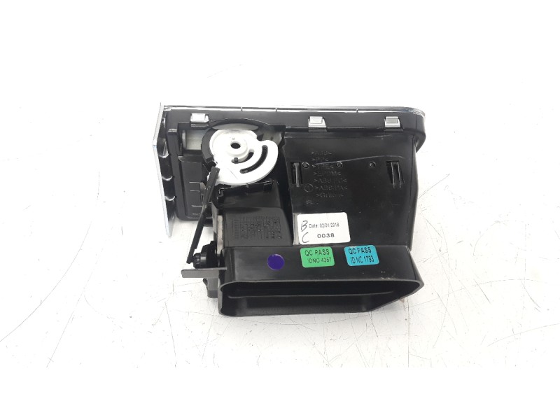 Recambio de rejilla aireadora para peugeot 508 2.0 blue-hdi fap referencia OEM IAM 9686457377  