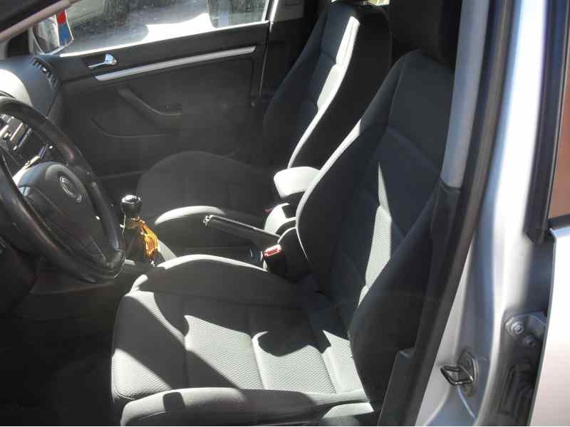 volkswagen golf v berlina (1k1) del año 2005