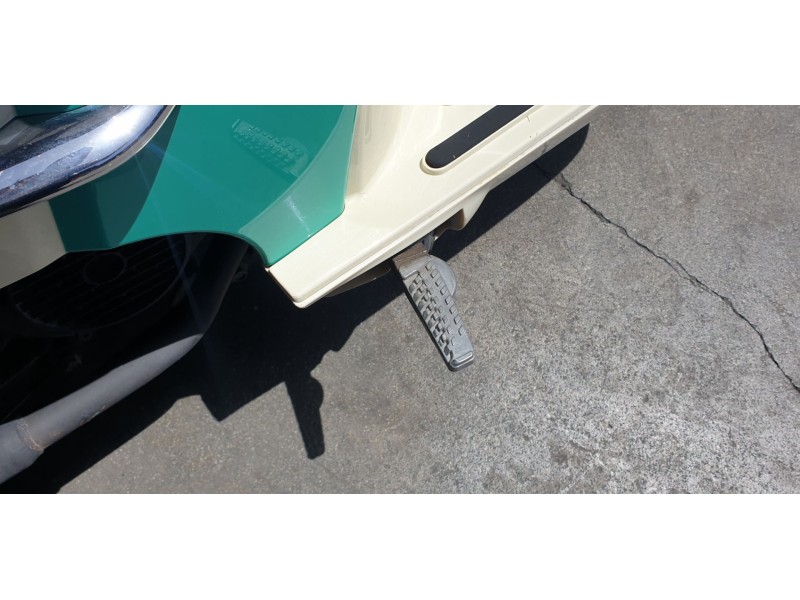 Recambio de estribera derecha para mash storia ht125t-24 referencia OEM IAM 5071ALKA19000  